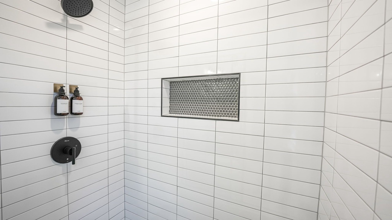 Photo of Bathroom in Del Ray