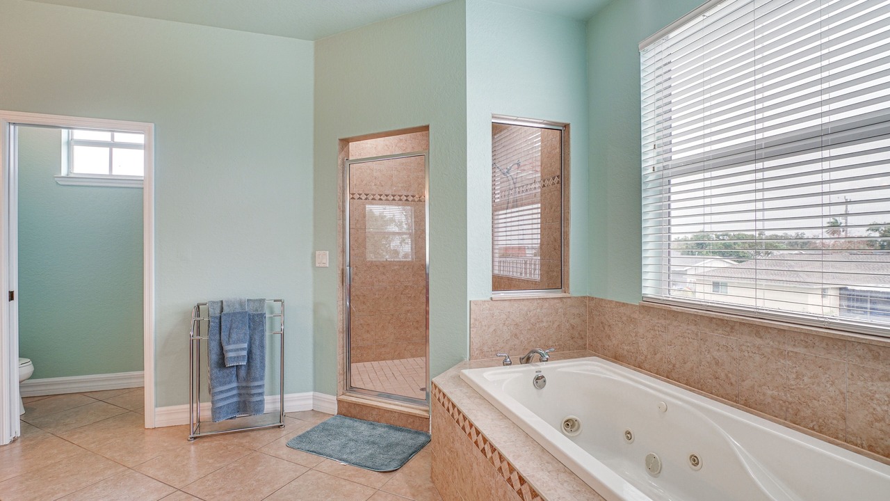 Photo of Bathroom in Caloosahatchee