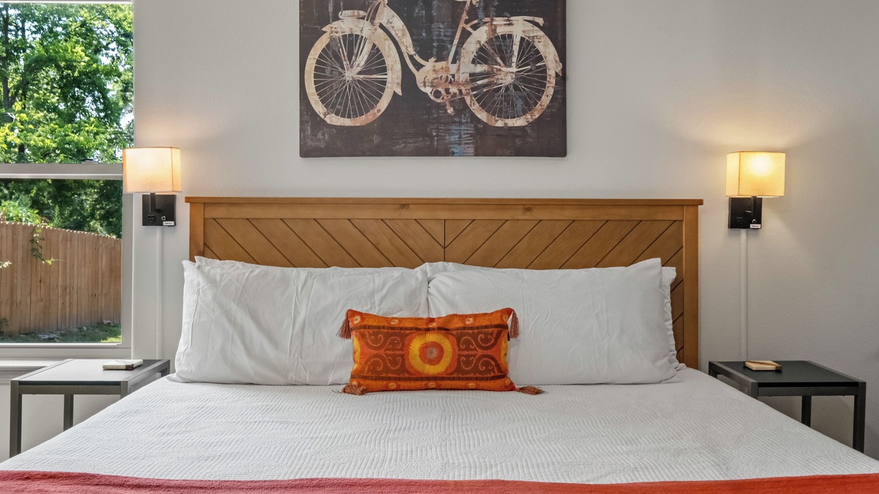 Photo of Bedroom in Downtown