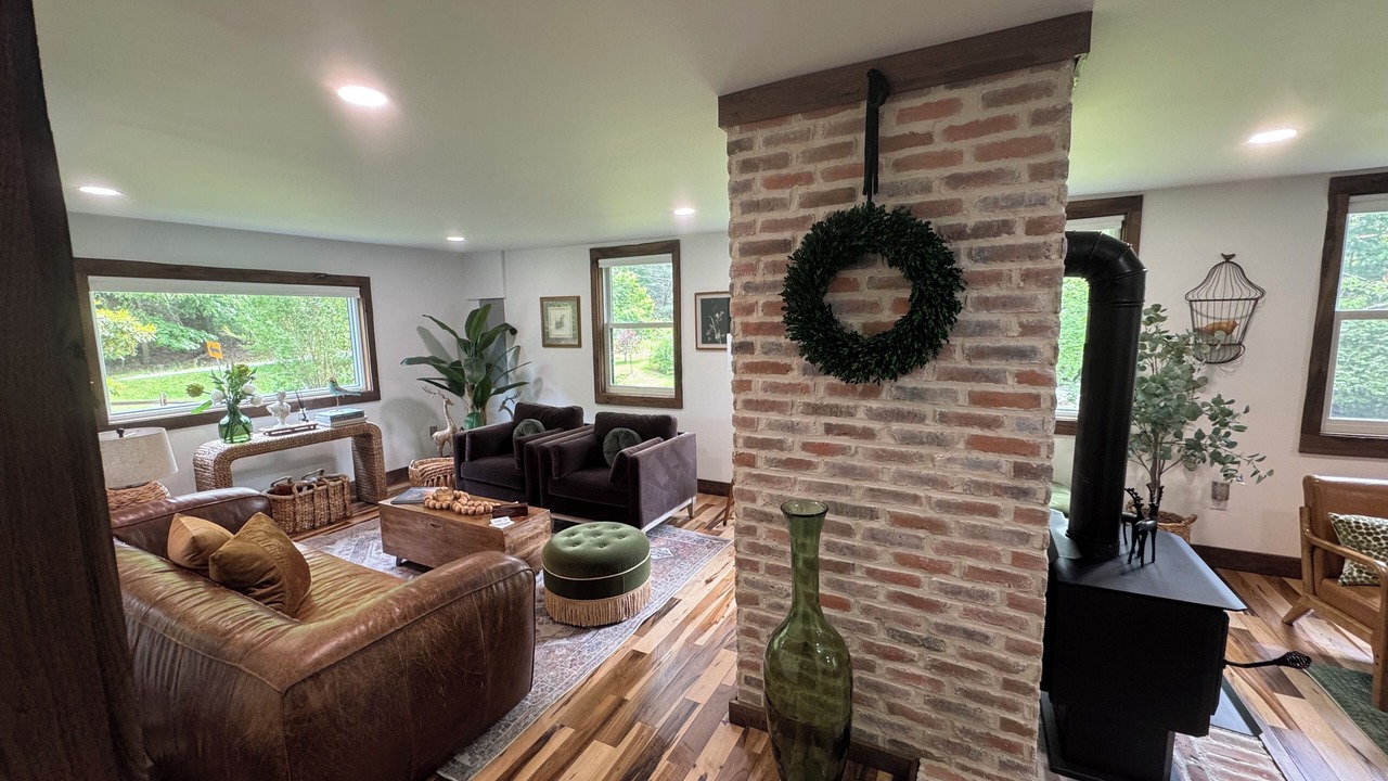 Photo of Livingroom in Roseland