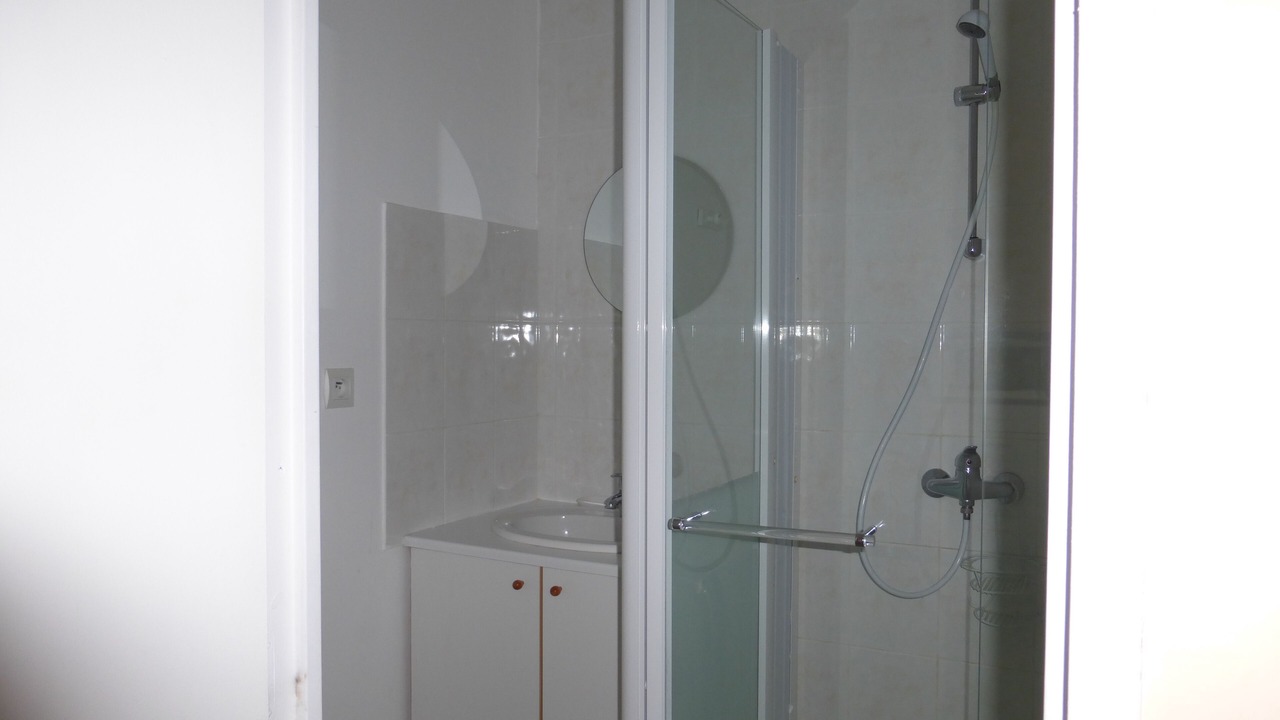 Photo of Bathroom in Dol-de-Bretagne