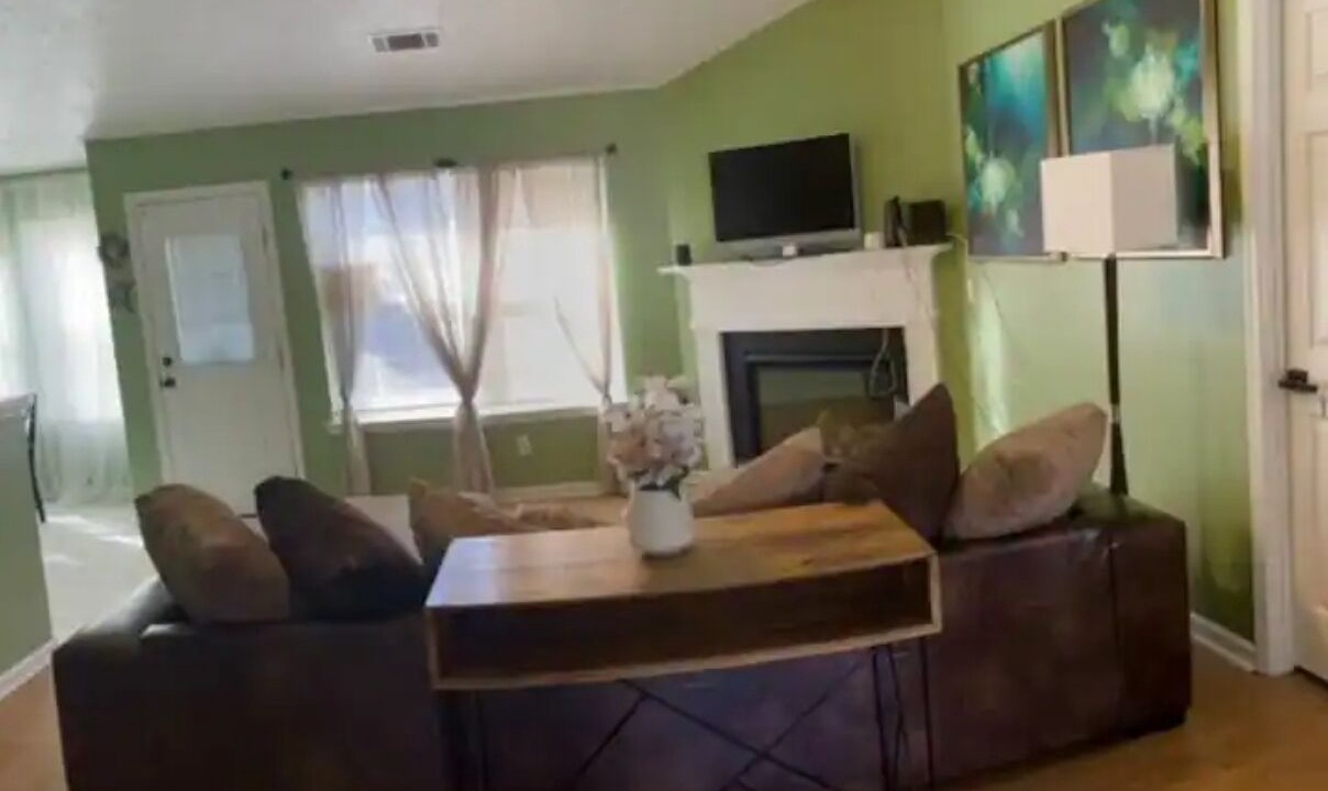 Photo of Livingroom in McDonough