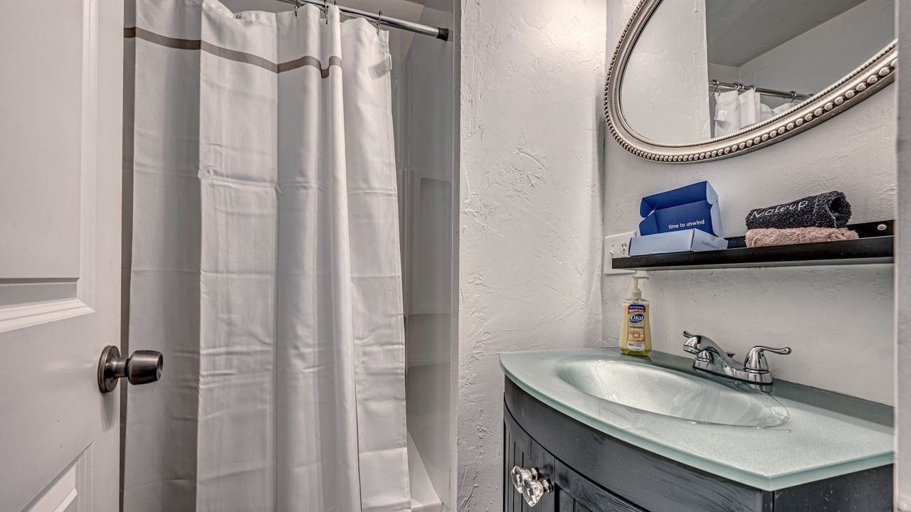 Photo of Bathroom in Helm Farm