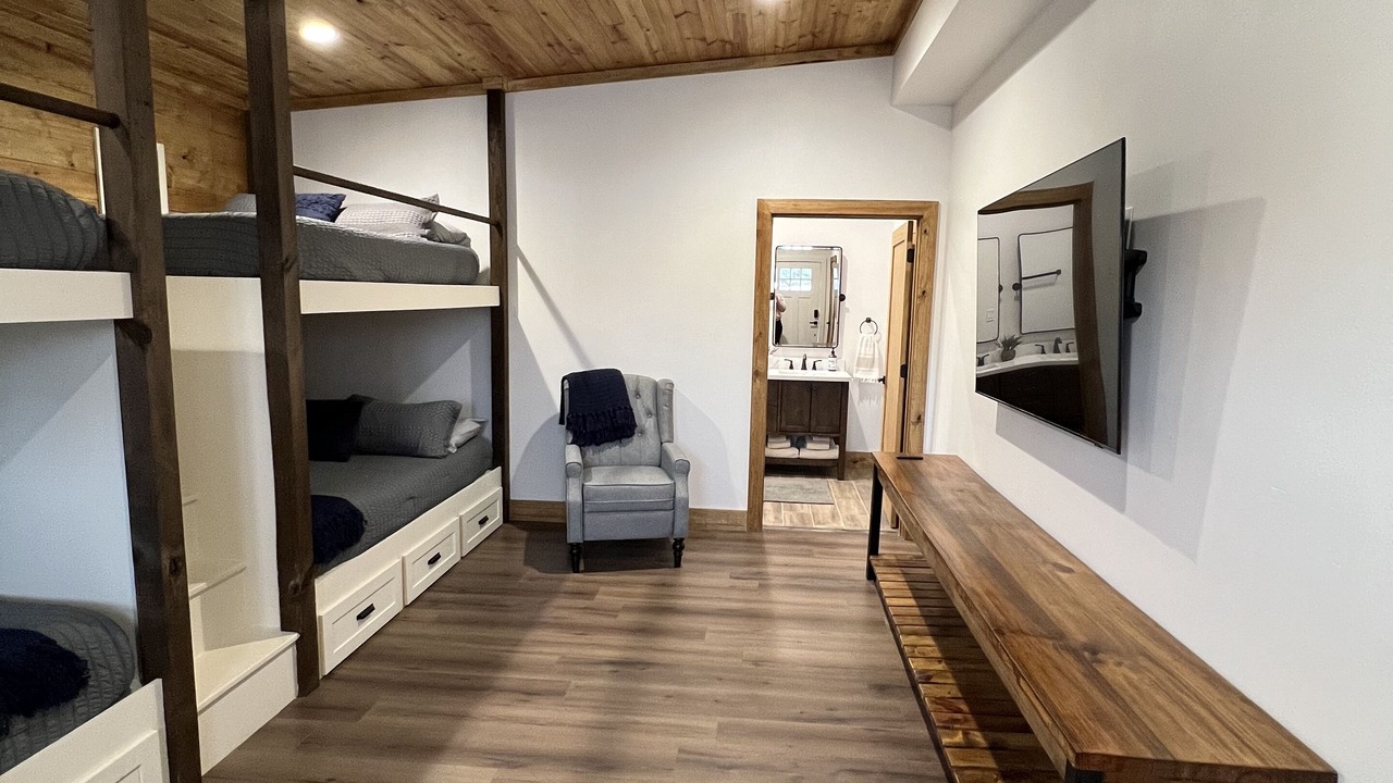 Photo of Bedroom in Van Zandt County