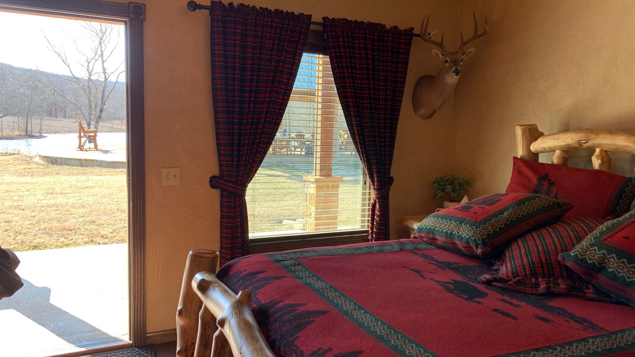 Photo of Bedroom in Stilwell