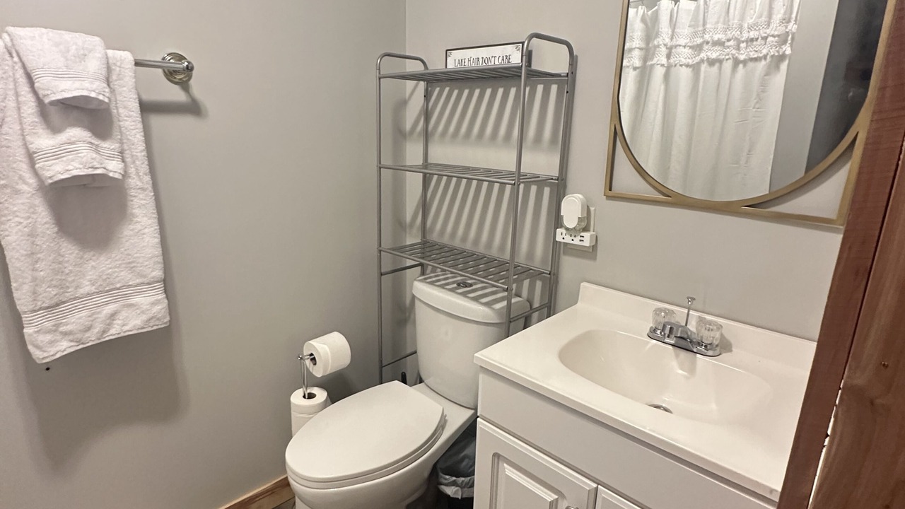 Photo of Bathroom in Roach