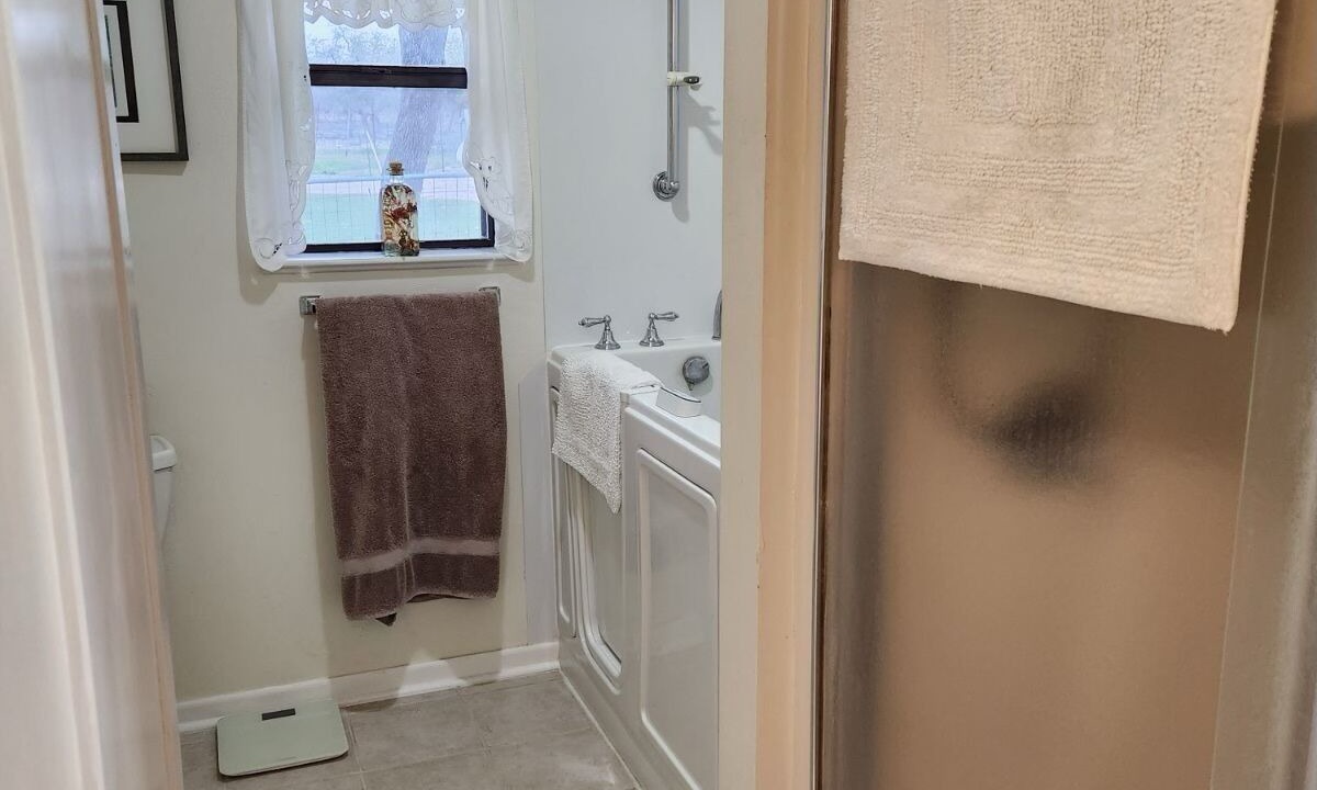 Photo of Bathroom in Harper