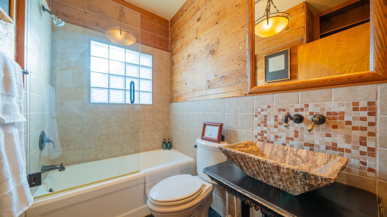 Photo of Bathroom in Sayles Blvd. Area