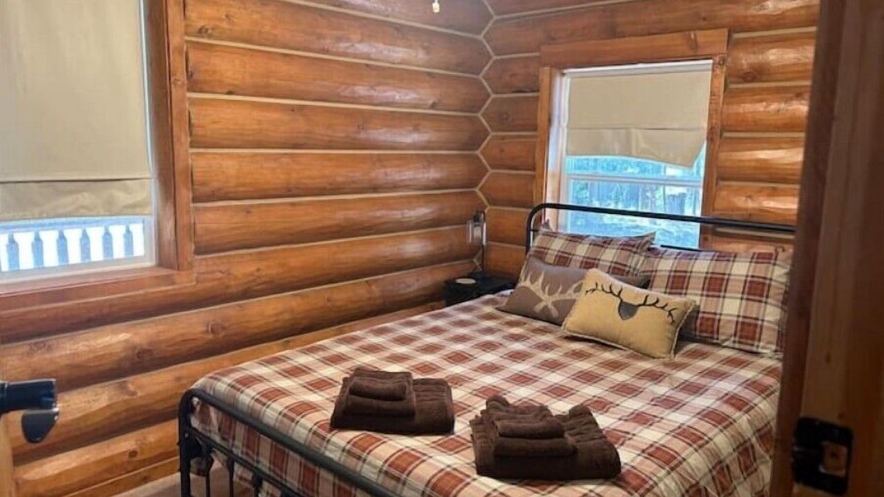 Photo of Bedroom in Coffee Creek