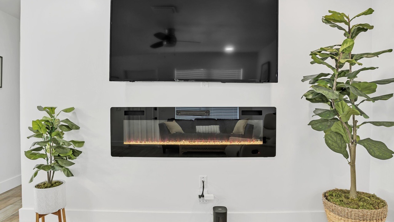 Photo of Livingroom in Central Corals