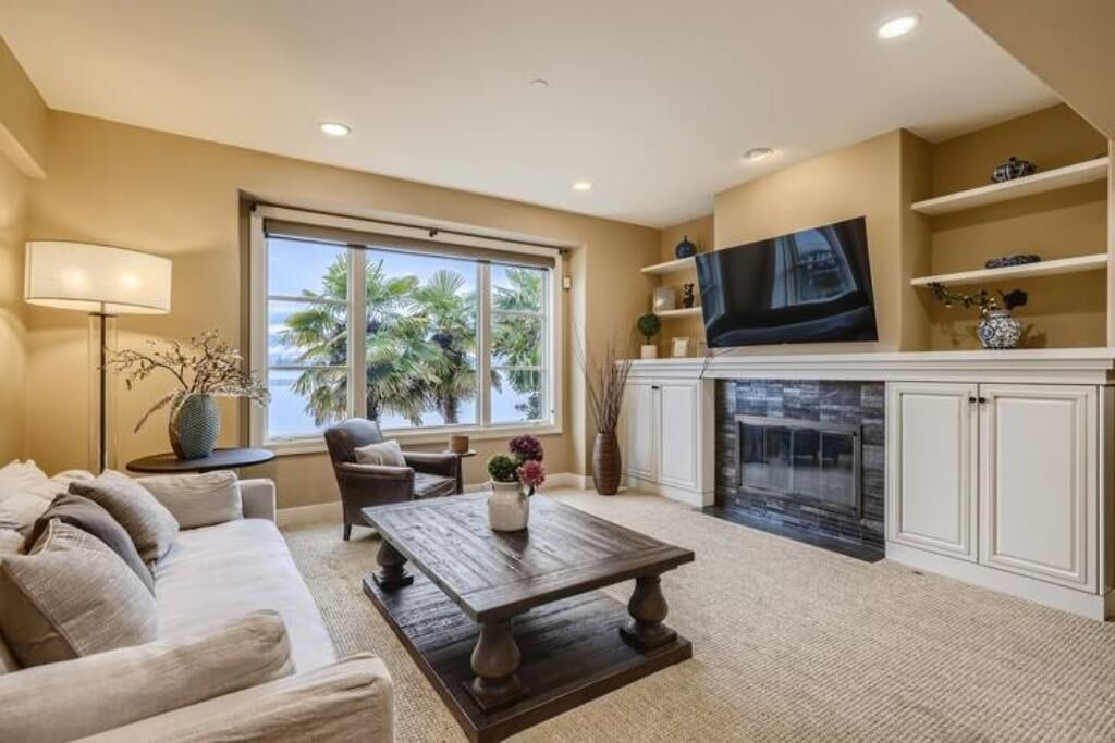 Photo of Livingroom in Sammamish