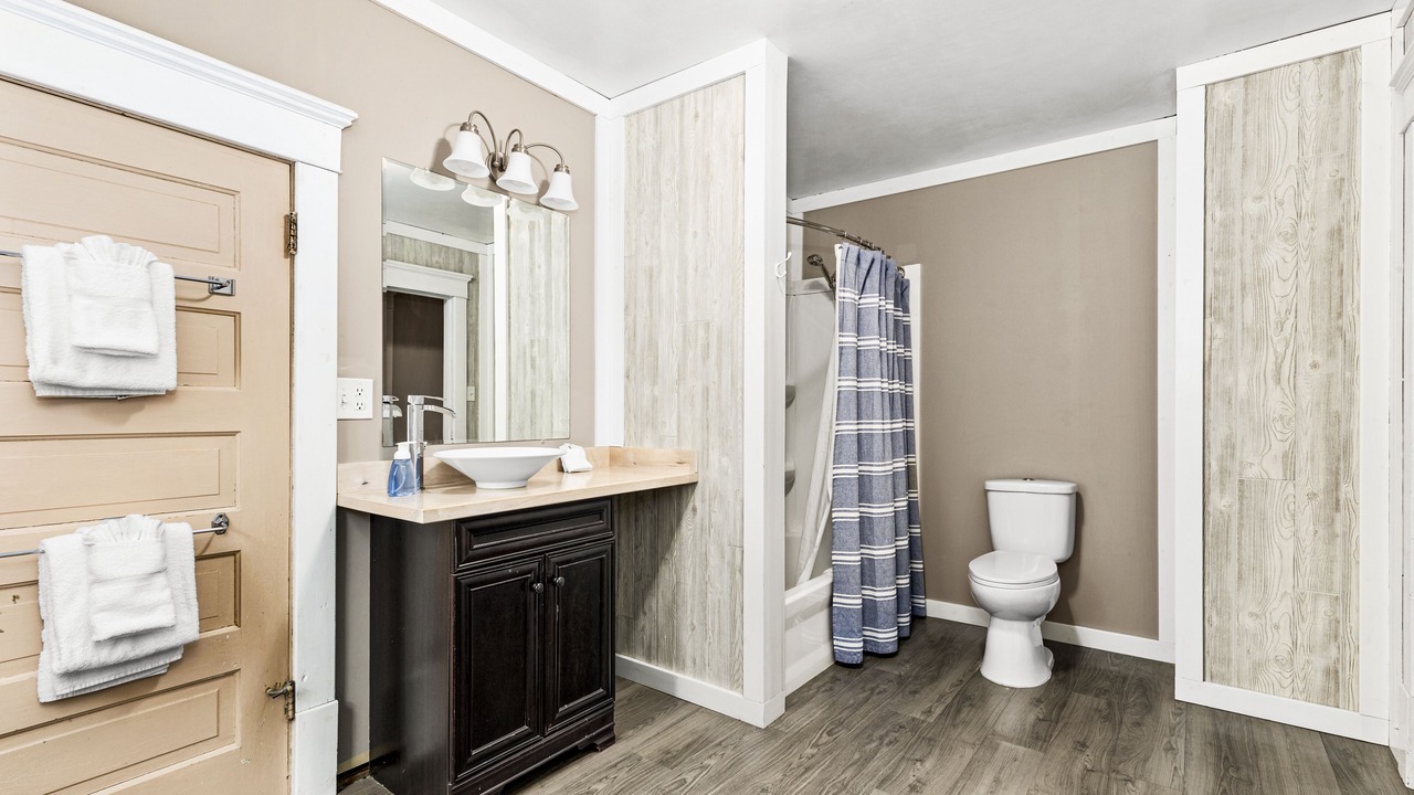 Photo of Bathroom in Two Harbors