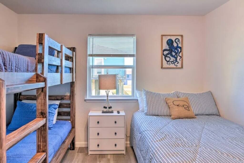 Photo of Bedroom in Surfside Beach