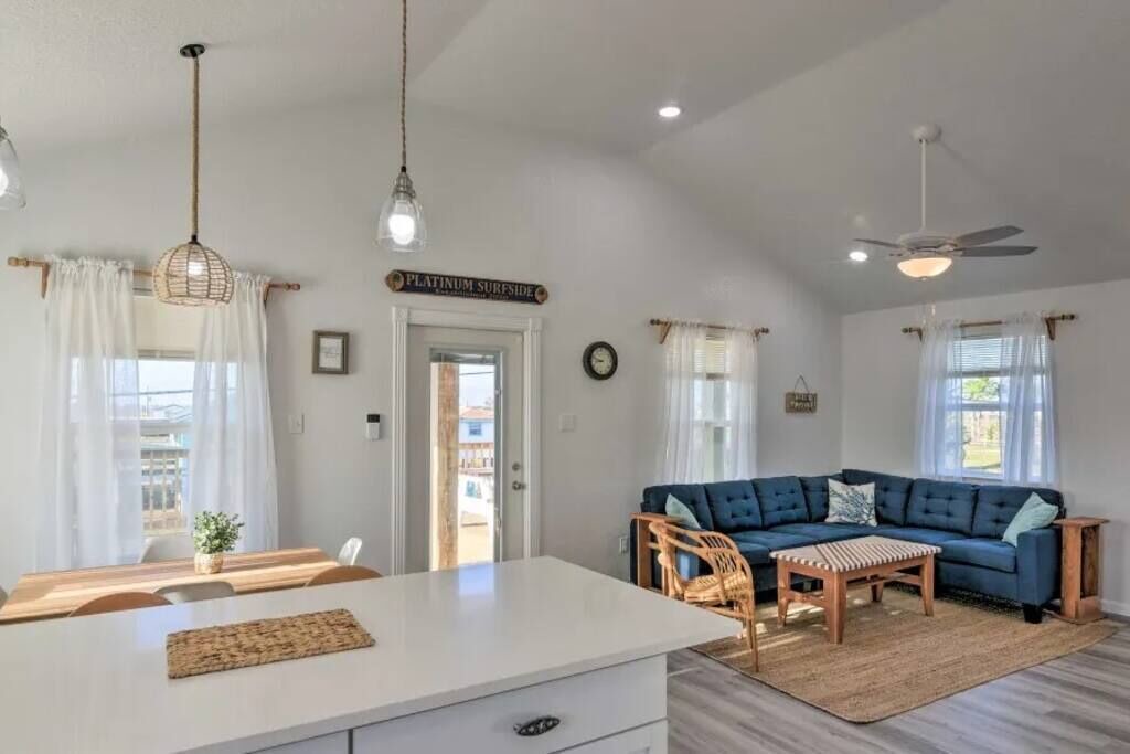 Photo of Livingroom in Surfside Beach