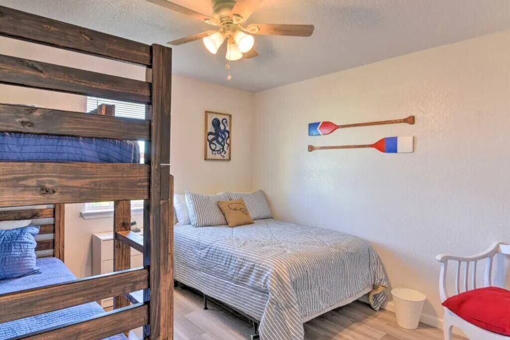 Photo of Bedroom in Surfside Beach