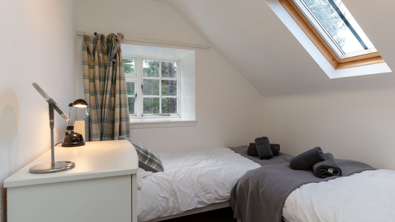 Photo of Others in Alvie