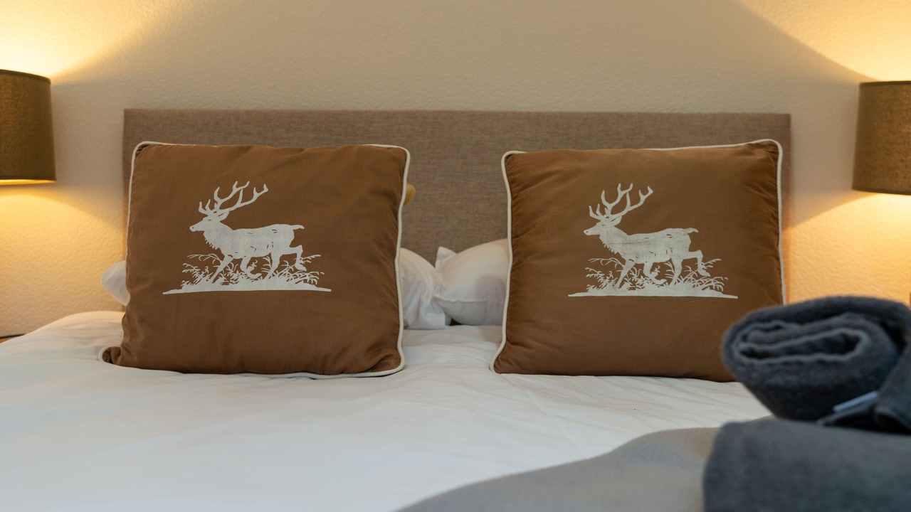 Photo of Others in Alvie