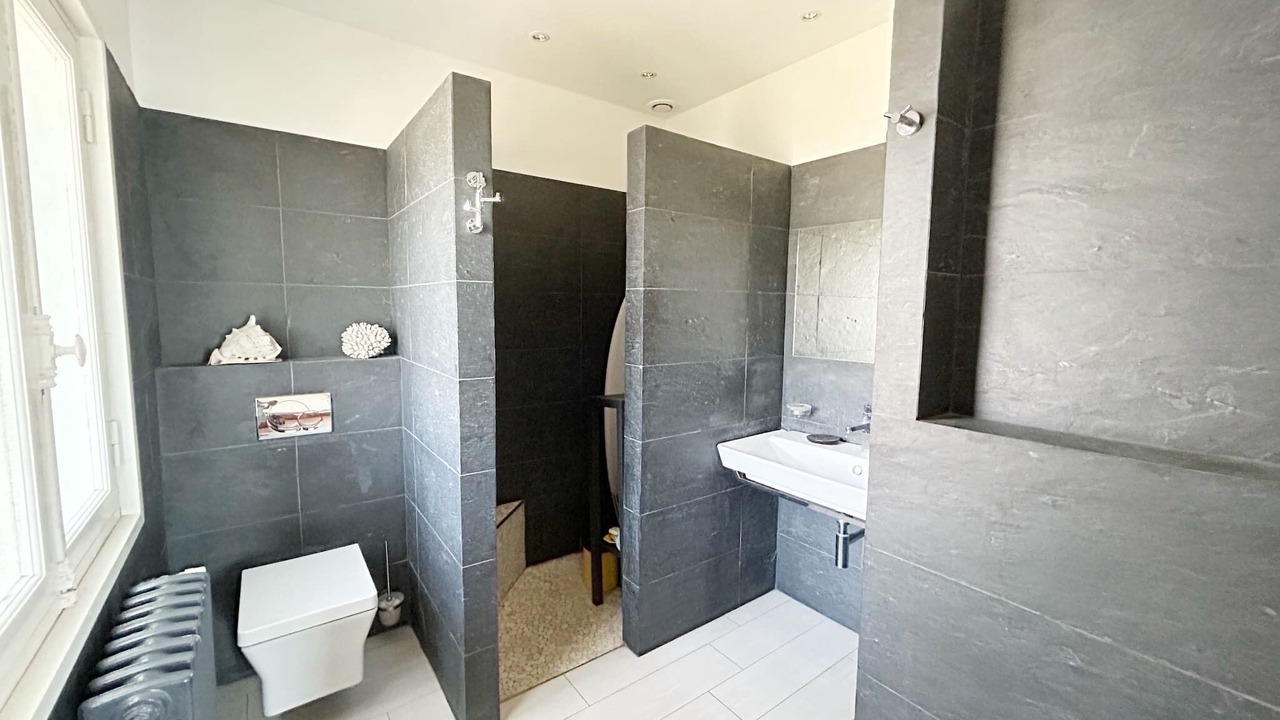 Photo of Bathroom in La Teste-de-Buch