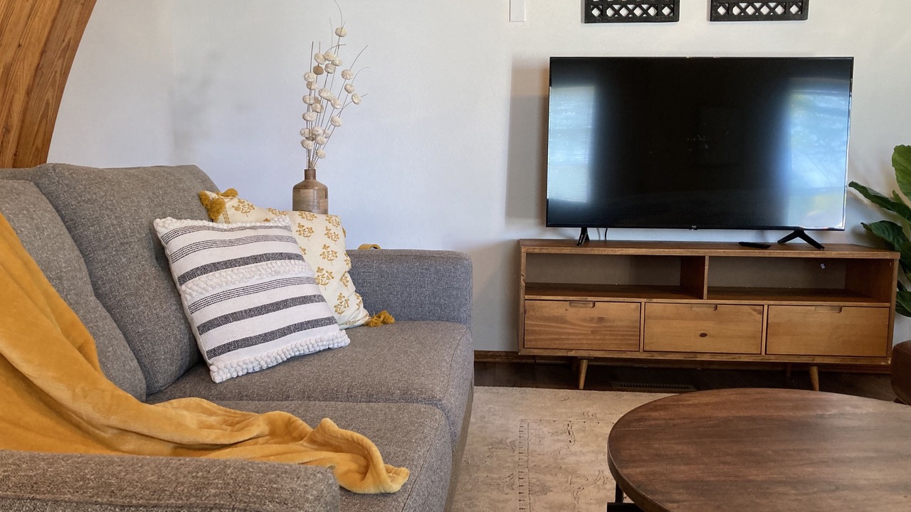 Photo of Livingroom in Kirksville