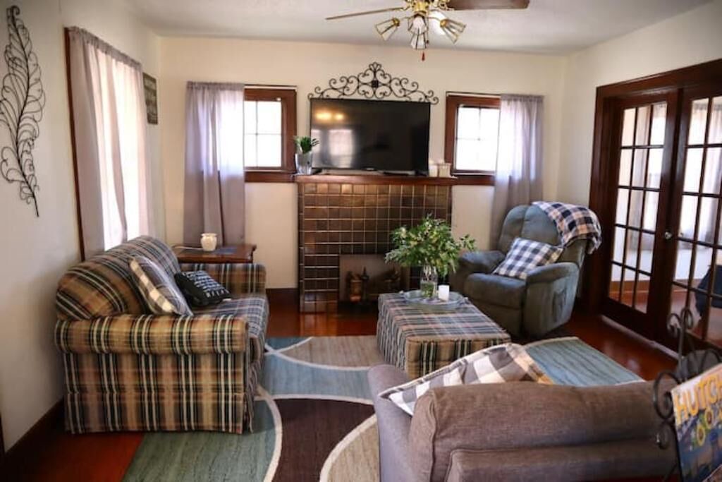 Photo of Livingroom in Hutchinson