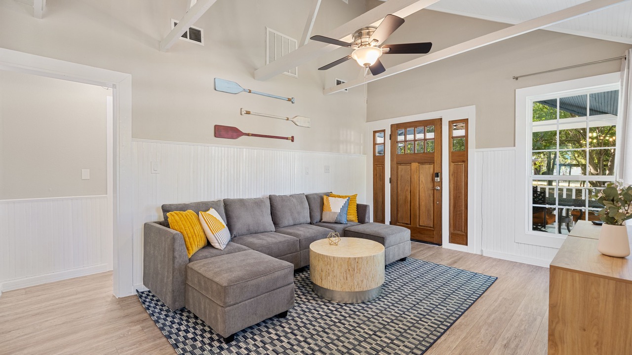 Photo of Livingroom in Lavon