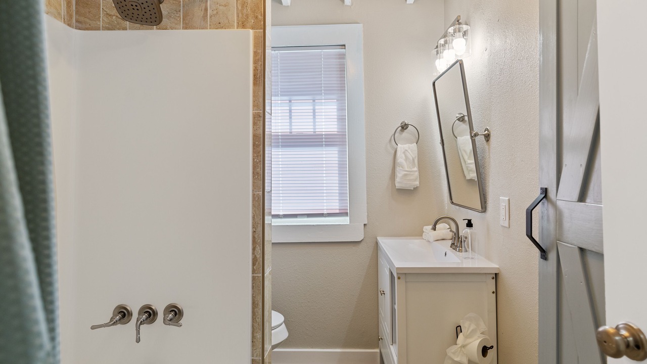 Photo of Bathroom in Lavon