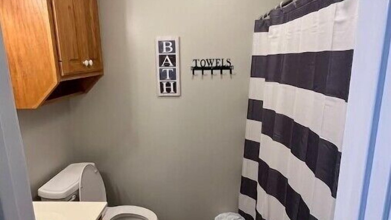 Photo of Bathroom in Guntersville