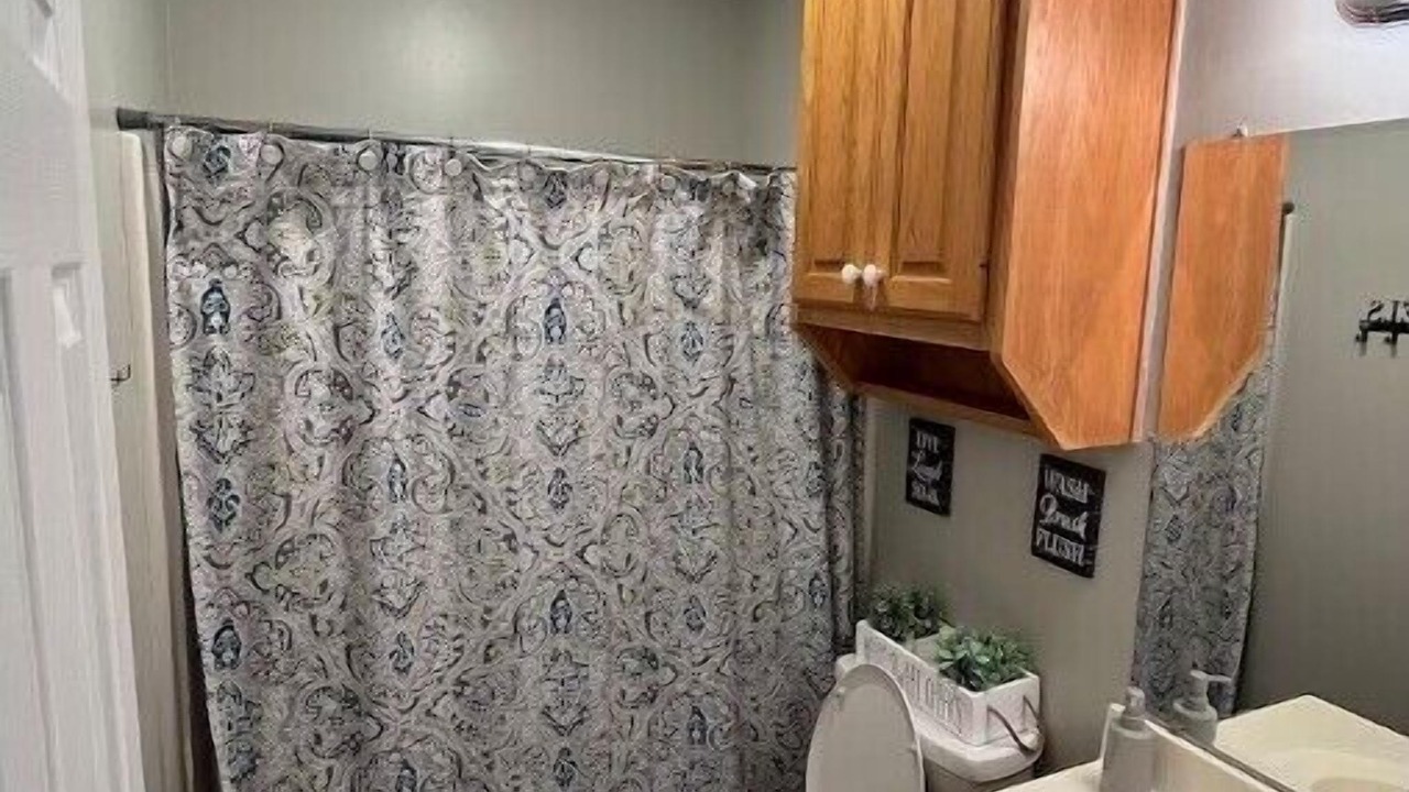 Photo of Bathroom in Guntersville