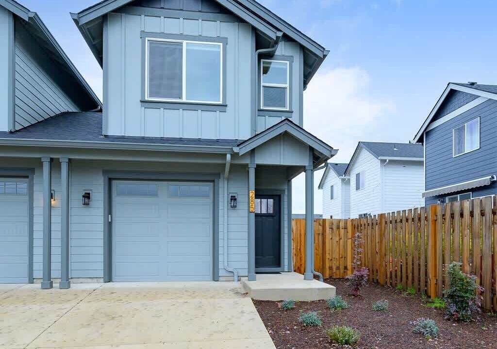 Photo of Others in Carlton