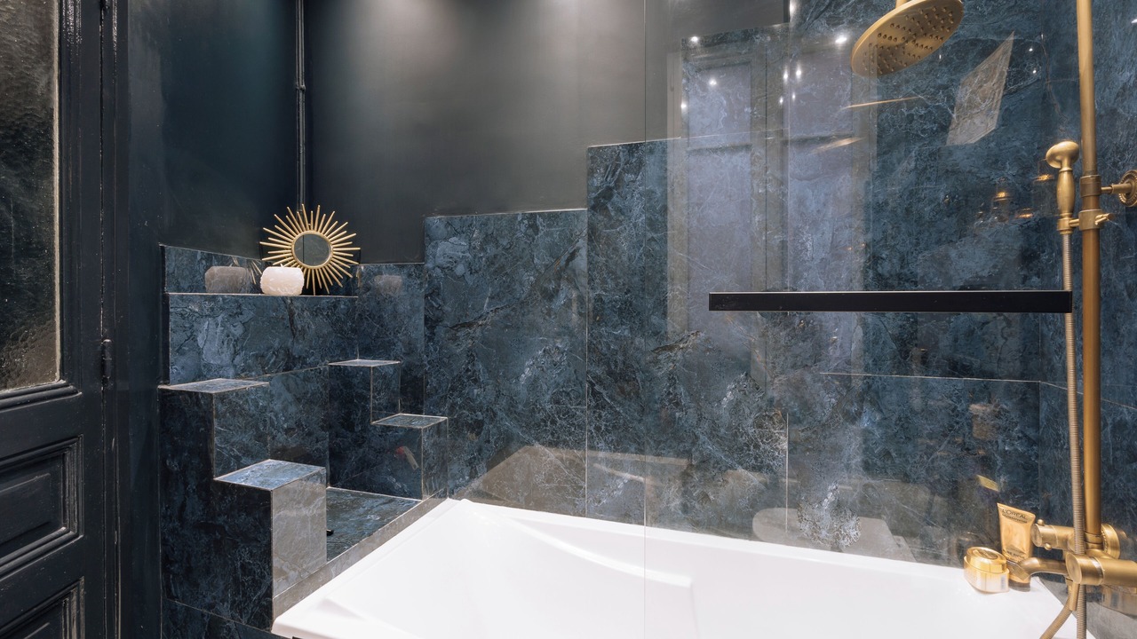 Photo of Bathroom in 18th Arrondissement