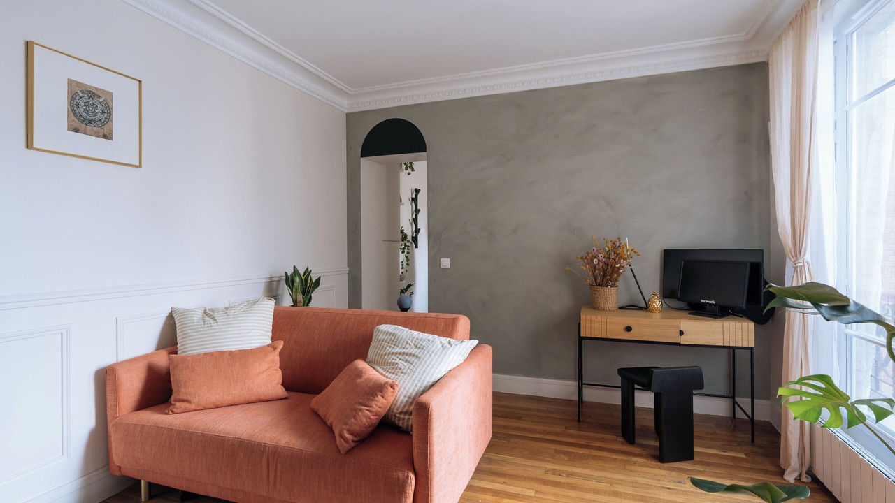 Photo of Livingroom in 18th Arrondissement