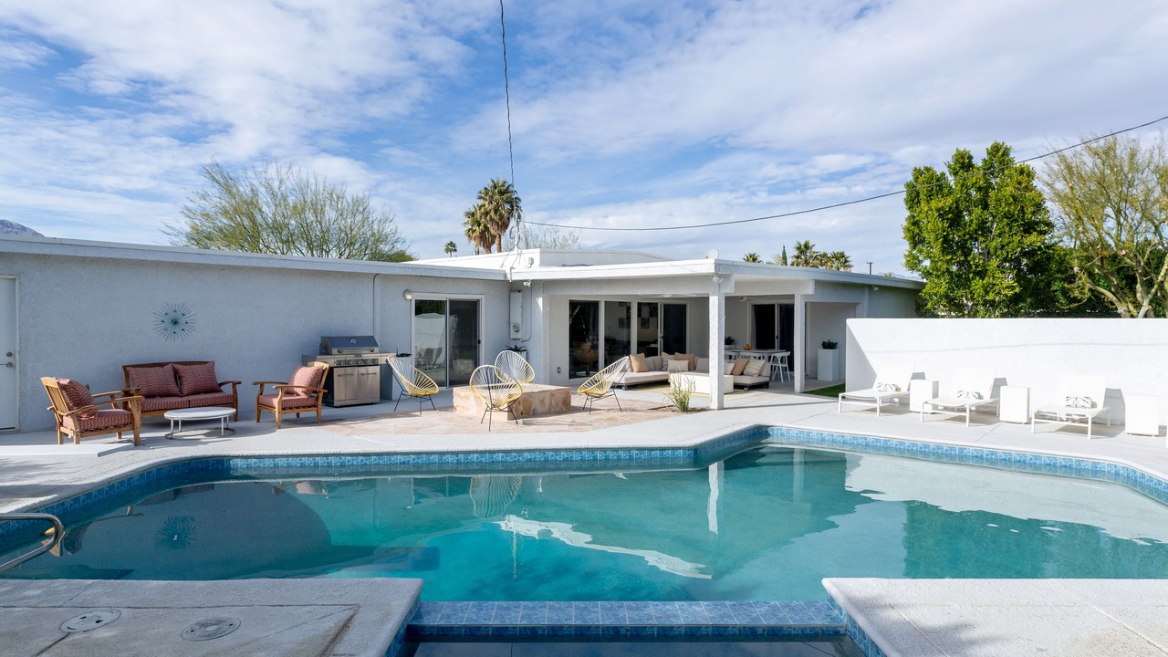 Photo of Outdoor in Desert Park Estates