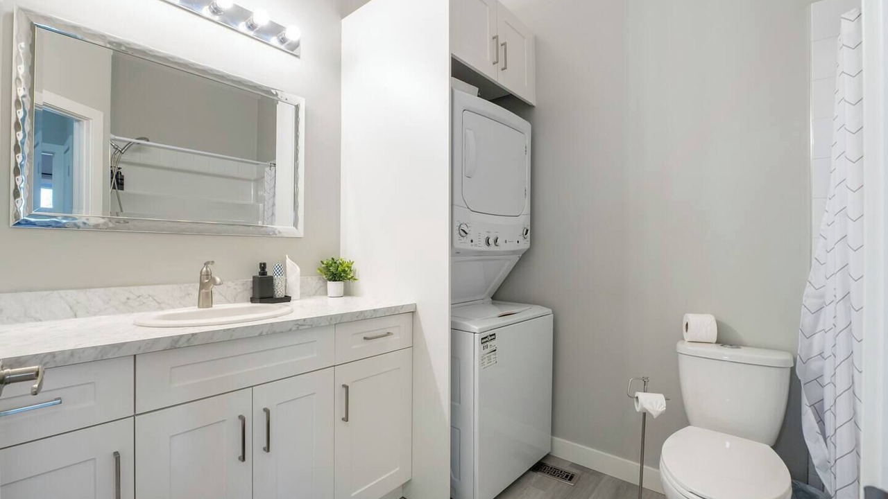 Photo of Others in Radisson Heights - Albert Park