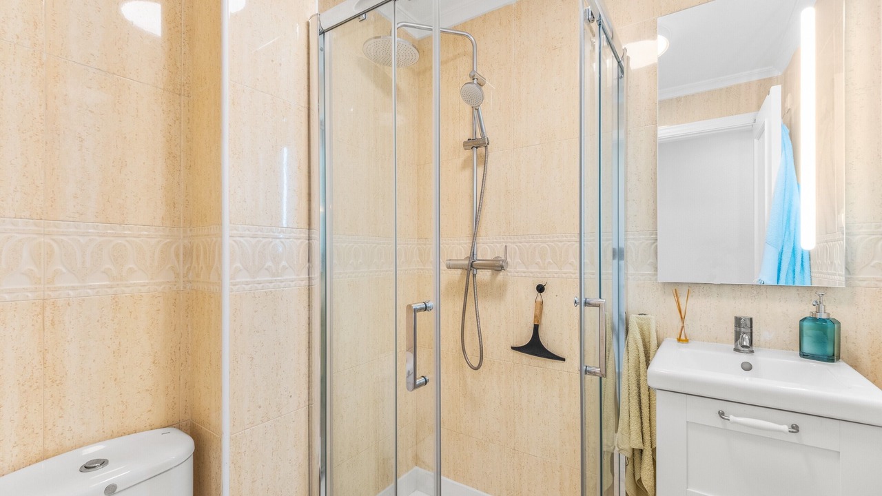 Photo of Bathroom in La Florida