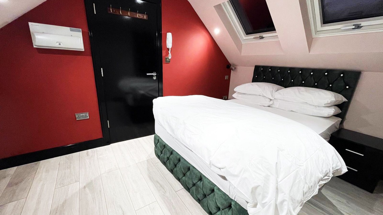 Photo of Bedroom in Headstone North