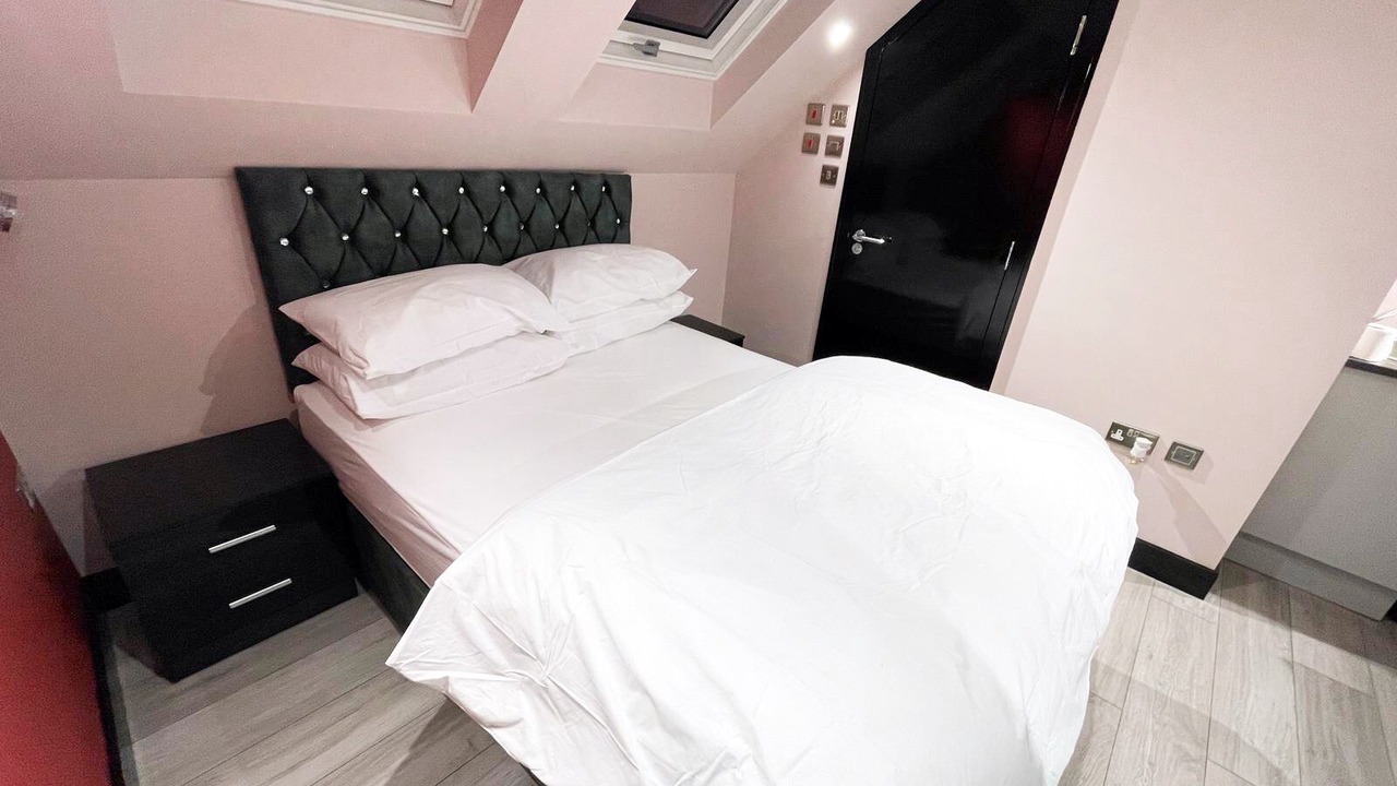 Photo of Bedroom in Headstone North