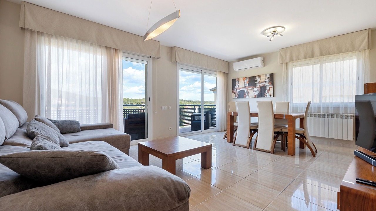 Photo of Livingroom in El Castell de Montornes