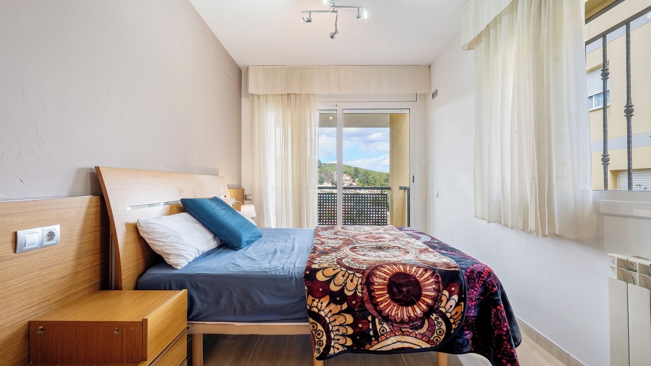 Photo of Bedroom in El Castell de Montornes
