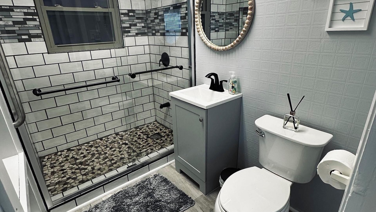 Photo of Bathroom in Long Mott