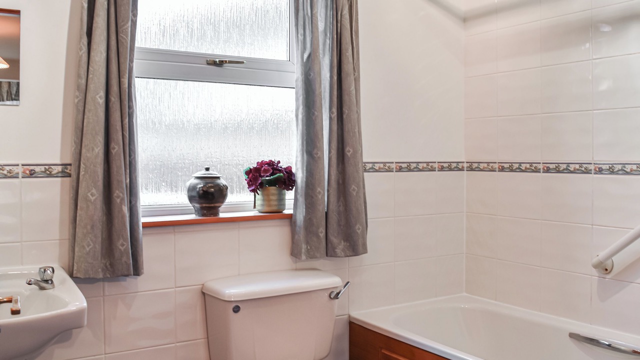 Photo of Bathroom in Ballater