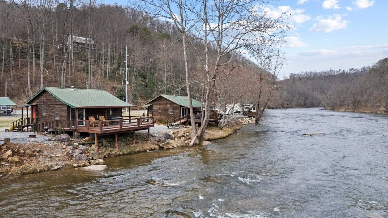 Photo of Outdoor in Dillsboro