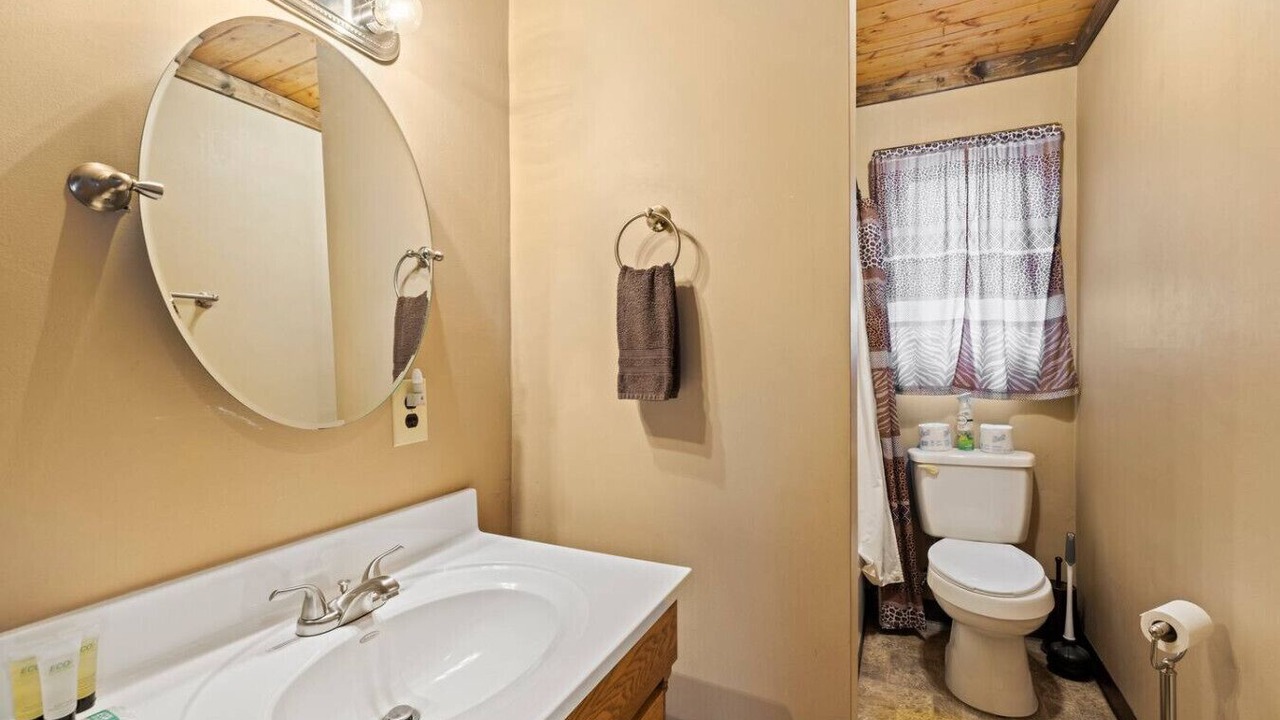 Photo of Bathroom in Dillsboro