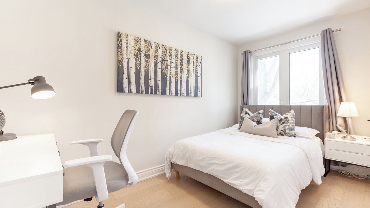 Photo of Bedroom in Richmond Hill