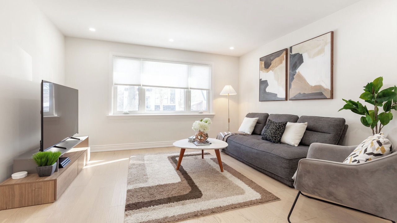 Photo of Livingroom in Richmond Hill