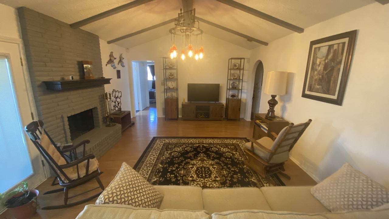 Photo of Livingroom in Universal City