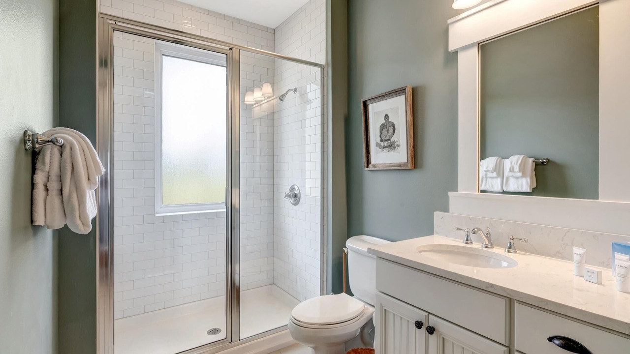 Photo of Bathroom in Laurel Grove