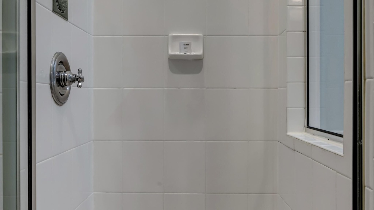 Photo of Bathroom in Laurel Grove