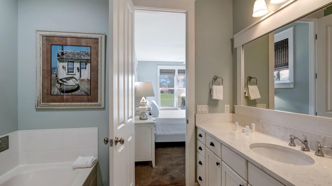 Photo of Bathroom in Laurel Grove