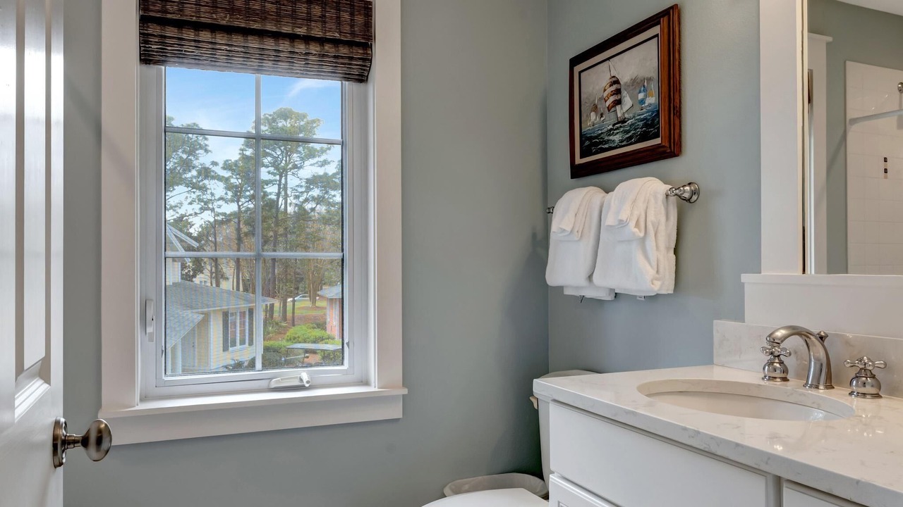 Photo of Bathroom in Laurel Grove