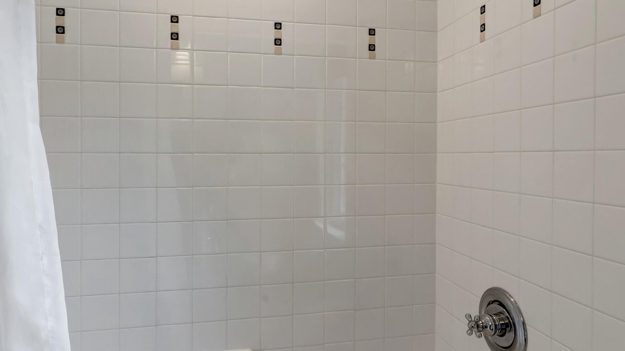 Photo of Bathroom in Laurel Grove
